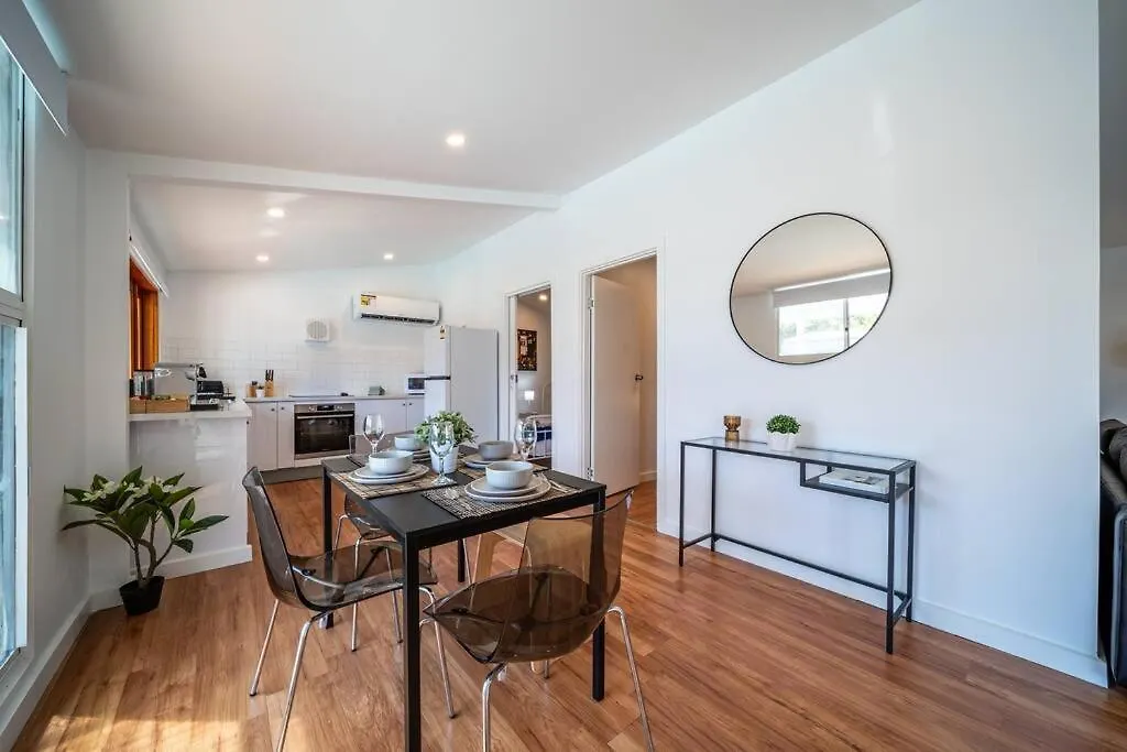 Neptune - 2Br Private Pool Wifi Thebarton