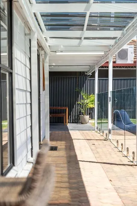 Villa Neptune - 2Br Private Pool Wifi Thebarton Australia