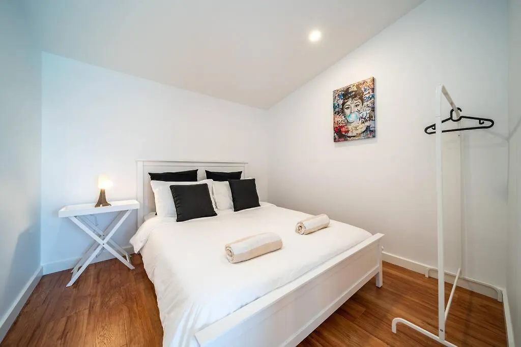 Neptune - 2Br Private Pool Wifi Thebarton Villa